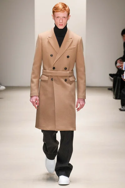 Look 25